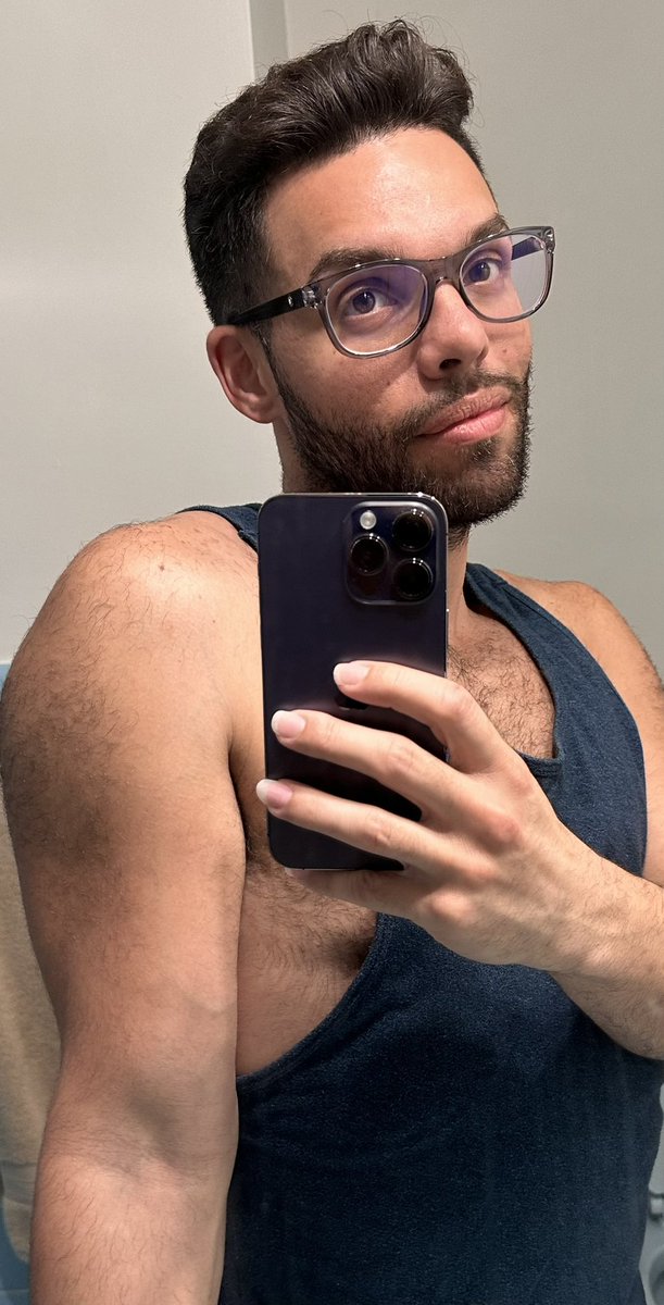 EguesGabriel's tweet photo. Feeling good about me https://t.co/E1hldMqBLA