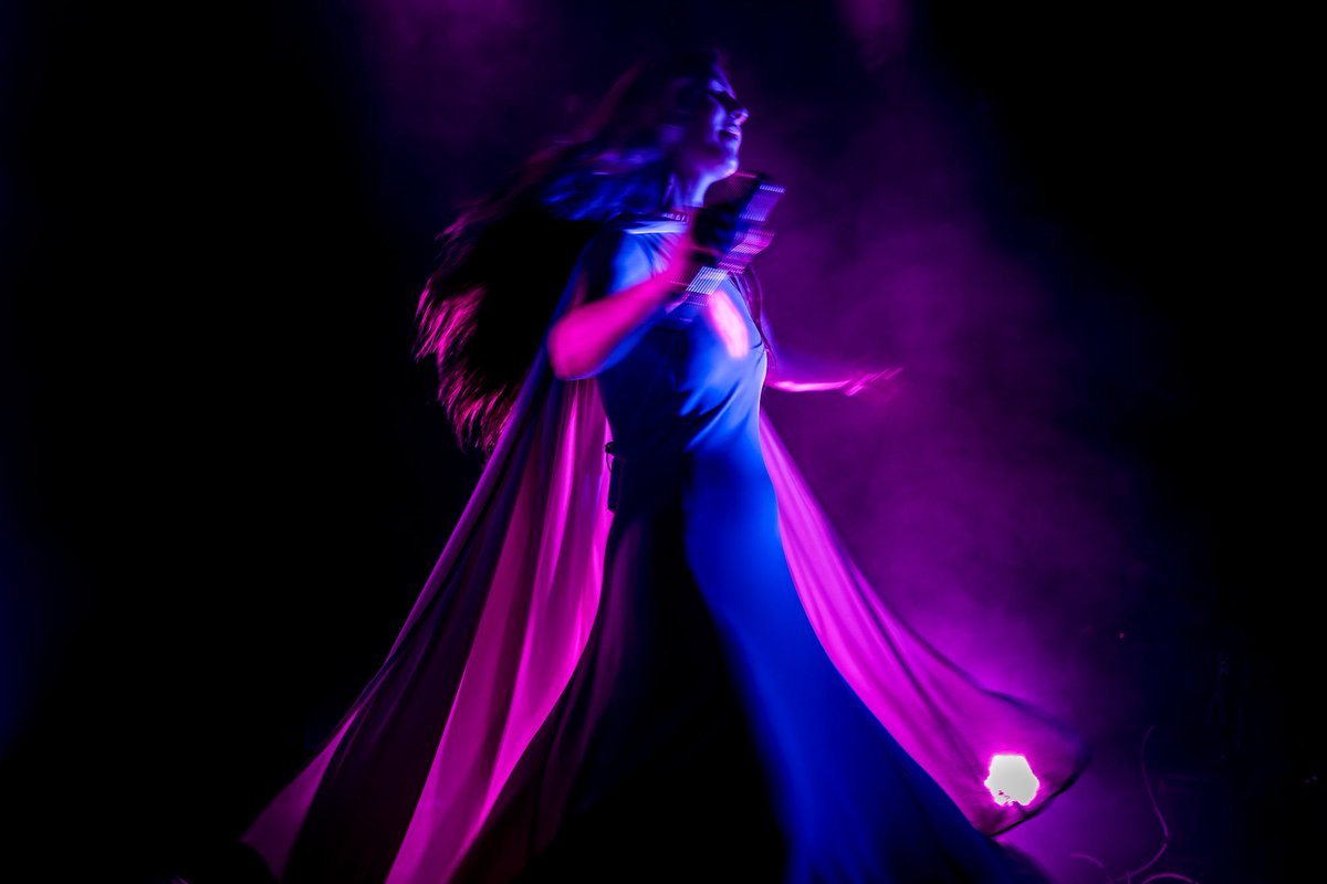 loganwestom's tweet photo. Wednesday sold out @WeyesBlood show at the @showboxpresents. Loved everything about the production for this tour. https://t.co/1ImvcoHMM9