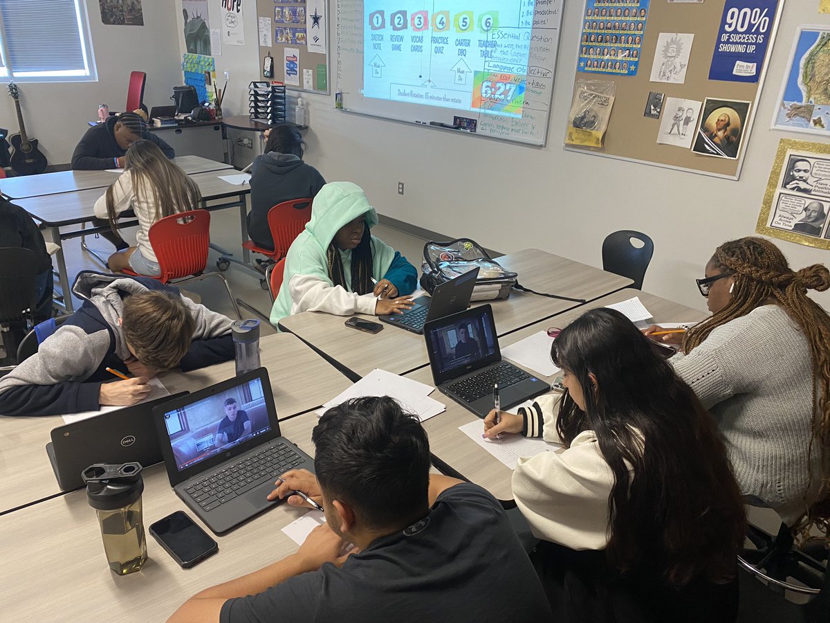 JessikaHearne's tweet photo. #ILoveThis #ScholarsEngagingInConversations🤗 #TiedToTheContent #MrGarciaClass #BlendedLearning ❤️#StationRotationModel 📚#TeachingAndLearning 🍎 @ManorSeniorHS @ManorISD @AlejandroGongo1 https://t.co/zg5sbSUva8
