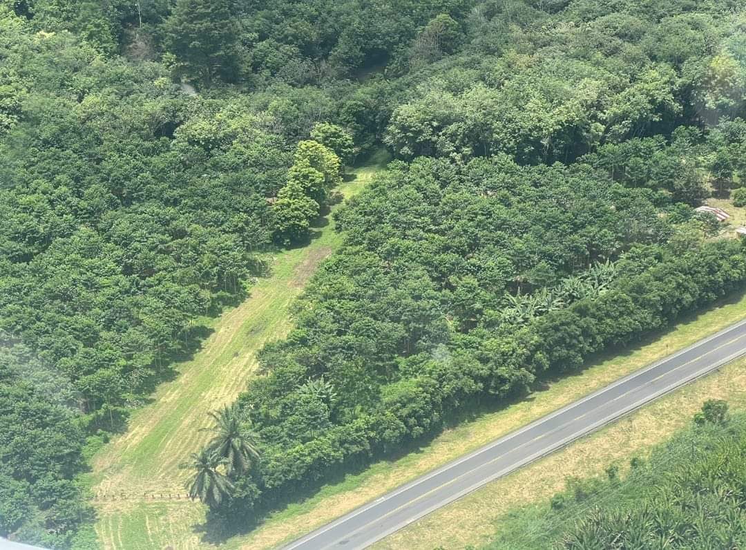 FuerzaAereaEc's tweet photo. Equipos de vuelo del Ala de Combate Nro. 22,  cumplen misiones de reconocimiento en el sector Buena Fé de la provincia de Los Ríos. Esto permite precautelar los recursos estratégicos del Estado. 
#EstamosContigoEcuador🇪🇨 https://t.co/Db5qrjhBKL
