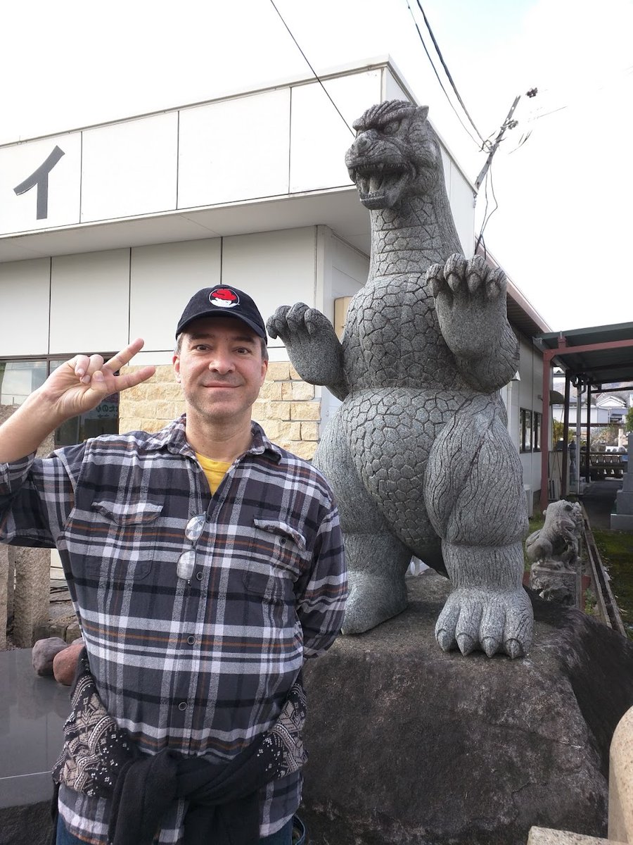 dmbtweet's tweet photo. Japanese Vacation Pic: If shipping costs prevent you from buying board games, you probably won't be getting any garden ornaments while you're in Japan either.  I didn't even ask.  Some dreams you have to leave behind. (Nara, Fall 2018) #LetsGoToJapan https://t.co/7KdLLTgbVN