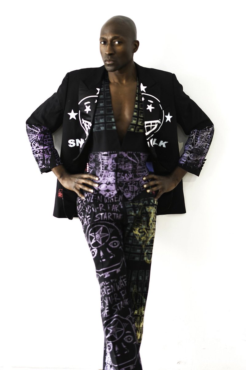 BENHEYALLDAY's tweet image. Hey @rihanna @SavageXFenty @fentybeauty I’m ready, willing and able to work, work, work, work, work, work 📸✅💰#manifestation #modelmode 
📸 Jen Maler
🧥 @realsnowmilk