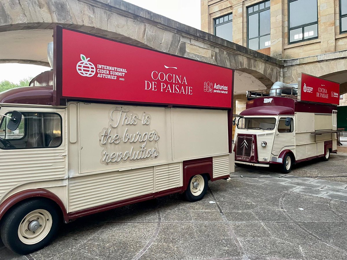 summit_cider's tweet photo. 🟡 Disfruta de multitud de sidras del mundo con nuestro Pack Cider Festival

Ya lo tenemos todo preparado para el festival sidrero que dará comienzo en la Universidad Laboral de Gijón. Será un fin de semana lleno de música, comida, artesanía, cultura y, sobre todo, SIDRA. https://t.co/seLrSkE4P4