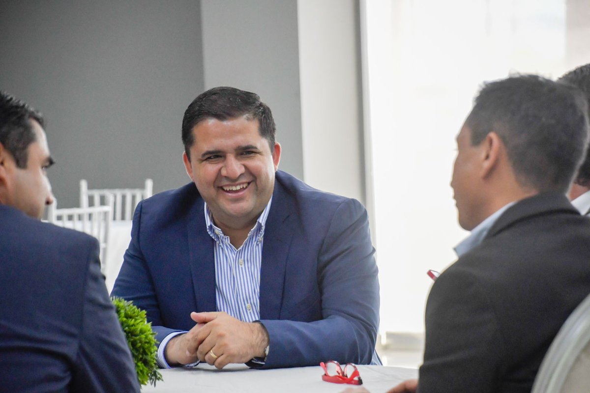 El día de hoy tuvimos la oportunidad de participar en el Foro Inmobiliario del Norte de la CANADEVI Laguna 2023. Durante el evento, firmamos el pacto por el desarrollo inmobiliario de la Laguna.