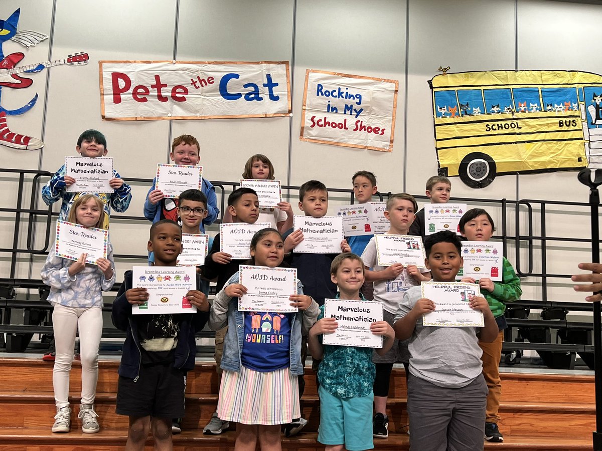 Dooley2nd's tweet photo. Congratulations to our awardees for their hard work! #PISDBelieve #DooleyLearns #growthmindset #PISDPoweredbyLearning #PlanoProud #DragonsForevermore https://t.co/u3MZ39wd5p