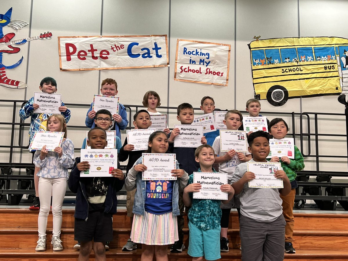 Dooley2nd's tweet photo. Congratulations to our awardees for their hard work! #PISDBelieve #DooleyLearns #growthmindset #PISDPoweredbyLearning #PlanoProud #DragonsForevermore https://t.co/u3MZ39wd5p