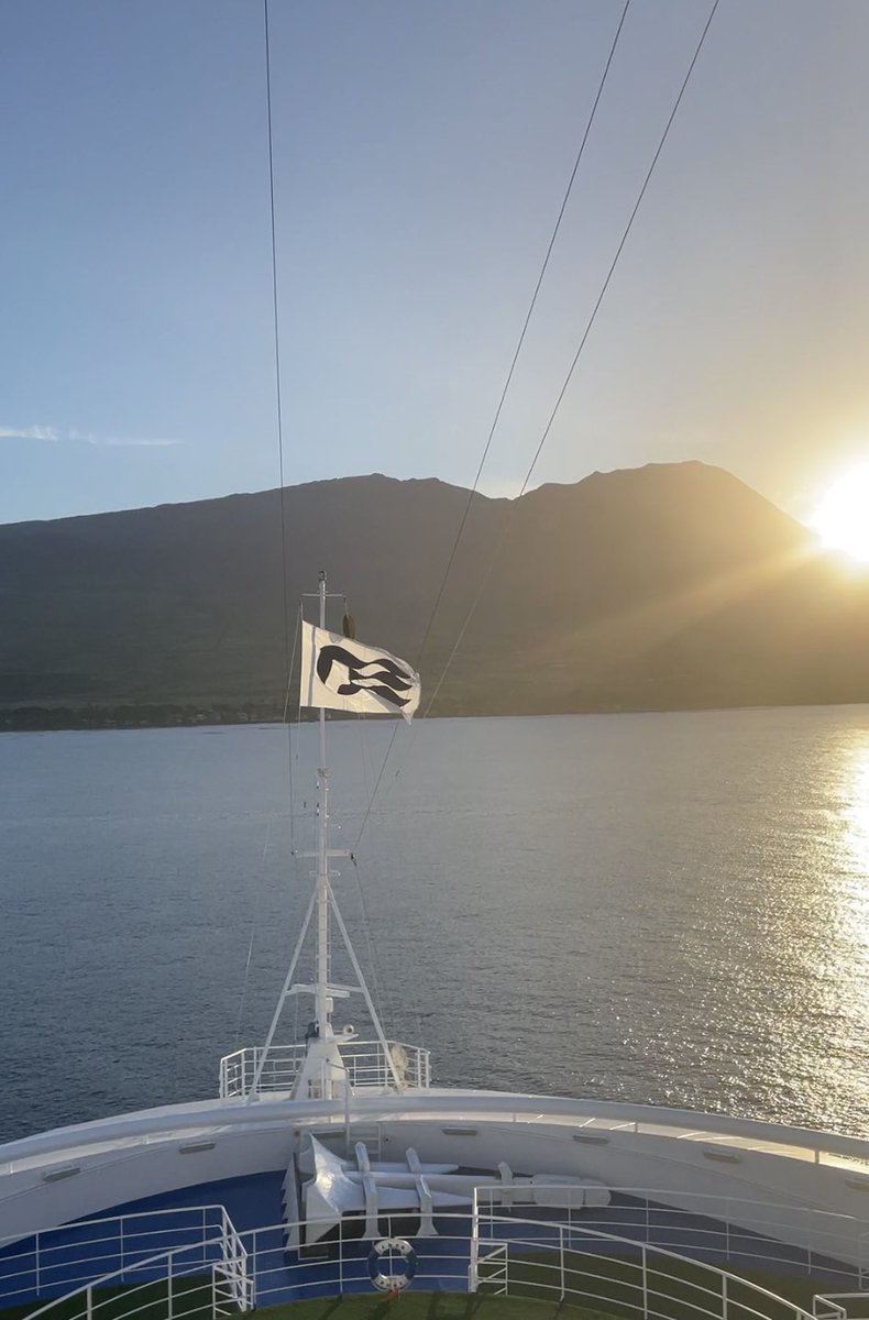 reneeruggero's tweet photo. Who else would like to wake up in Lahaina, Hawaii?
@PrincessCruises #sunrise #cruise https://t.co/Khz073B9CR