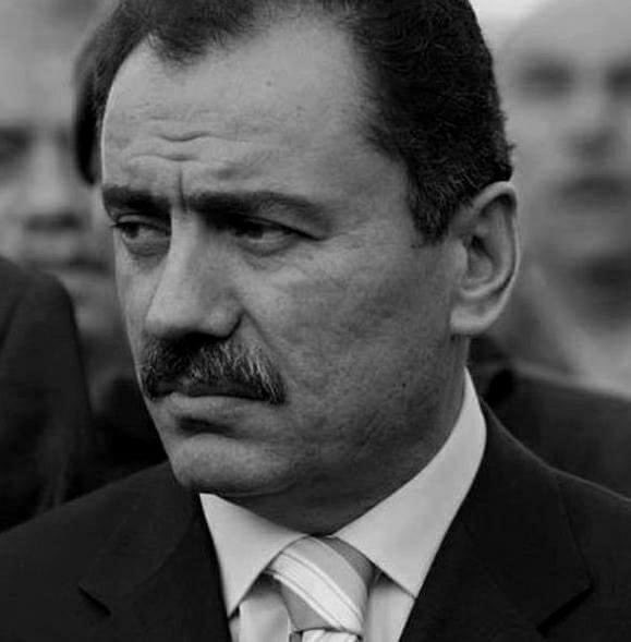 Burakktoptas's tweet photo. Hayatımızın en büyük şerefi “MUHSİNCİ” olarak anılmak olacaktır...
#muhsinyazicioglu #üşüyoruzkocareis https://t.co/zAnYpmsupy