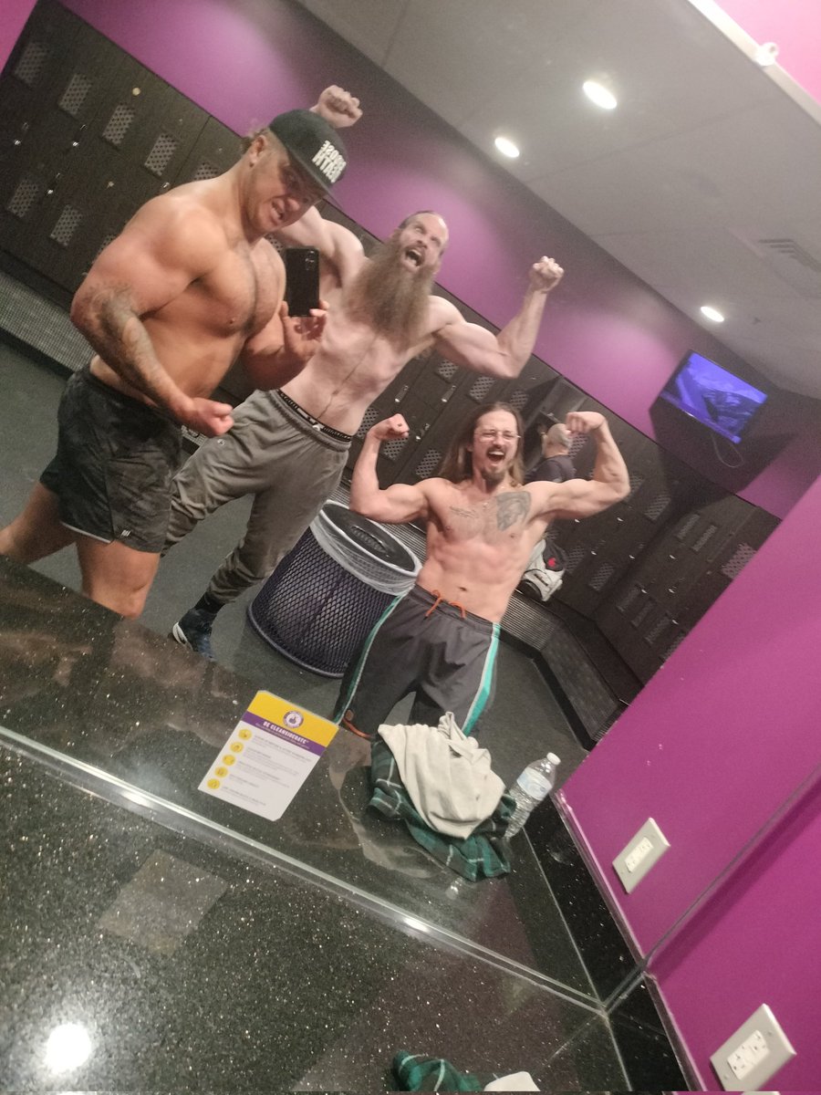 ThrillbillyTCB's tweet photo. Just some @JPWA865 boys setting off the HUNK ALARMS before I beat the shit out of @ManceWarner tonight at @AAWPro 
🍑💪🍑

#juicy #hunks #ding #dong
#bootygainz #freecum #hoochiedaddy
#studs https://t.co/pybOfcbVK9