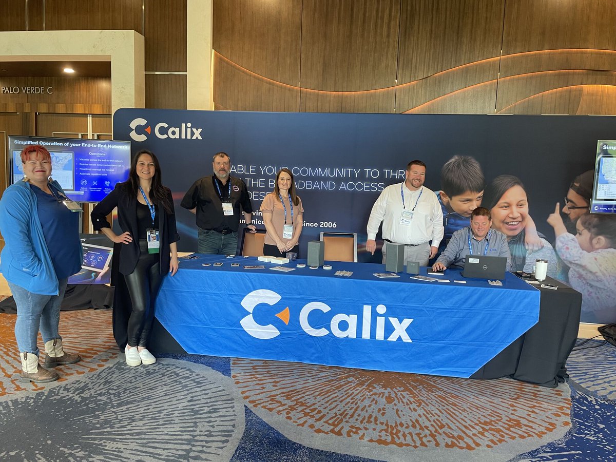 CalixHQ's tweet photo. Highlights from the NTTA Tribal Broadband Summit include:
✅Michael Weening, President and CEO, presenting on building for the future
✅Claudia Tarbell announced Broadband Academy for Tribal Leaders
✅Calix University's education team partnering on a Tribal Broadband Bootcamp https://t.co/UIWgnNU56H