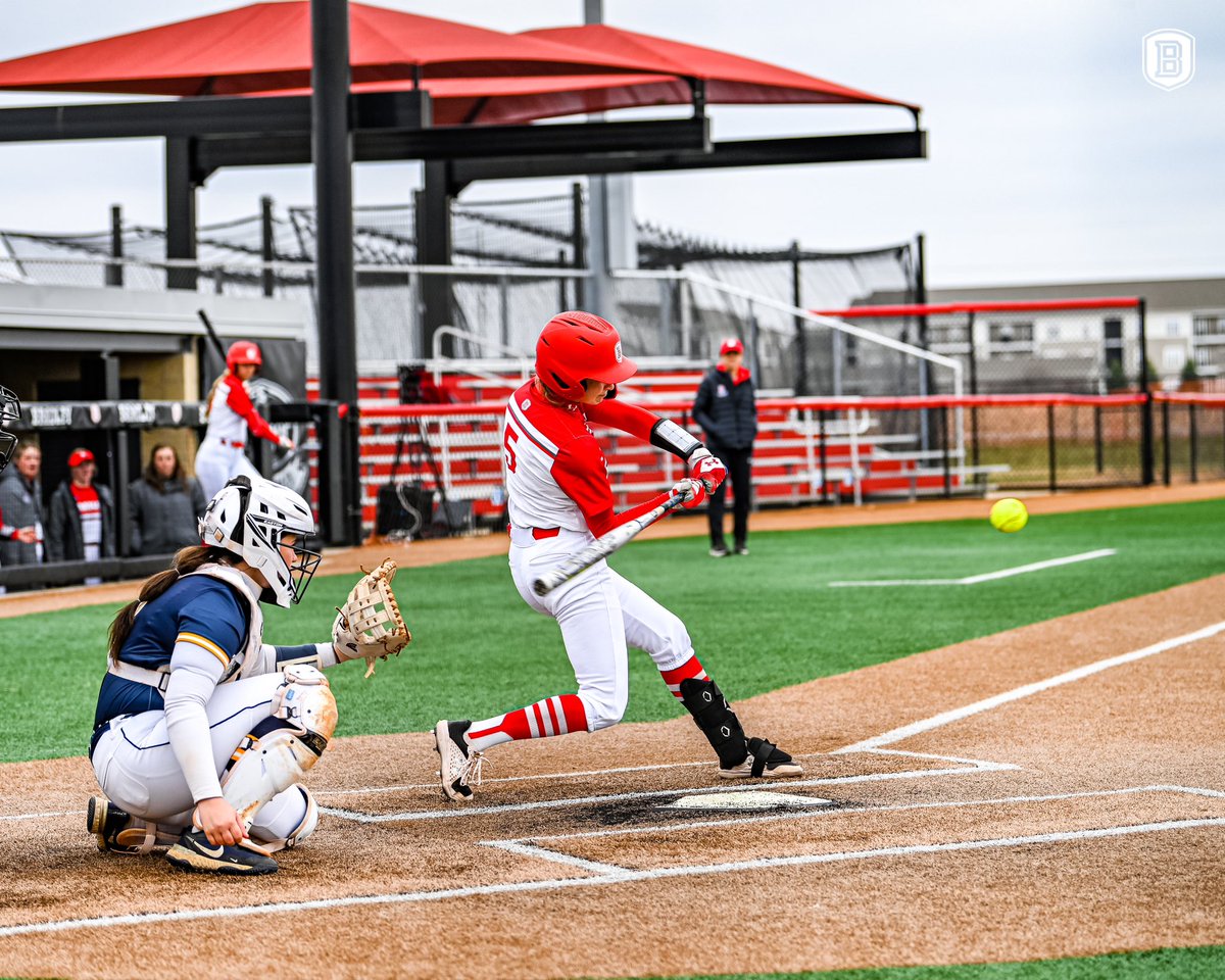 BradleySoftball's tweet photo. #5 goes 𝙆𝘼𝘽𝙊𝙊𝙈 💥 https://t.co/eKkzVRwBKe