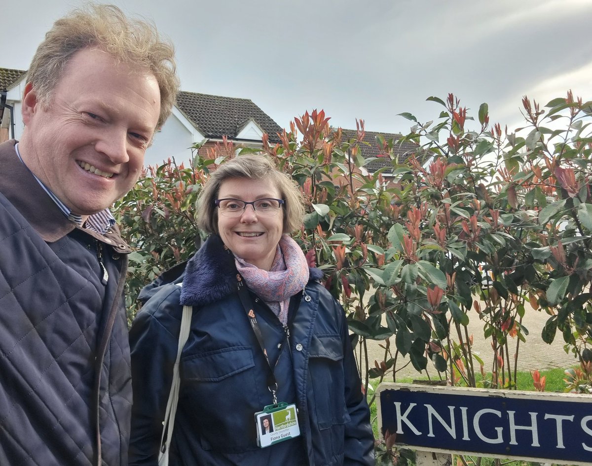 GregoryStafford's tweet photo. Friday triple session, first in #Godalming for our superb @SWSConservative councillors including Peter Martin & Steve Cosser, then to #HemelHempstead to help Mark Bignall, Heather Pound & Fiona Guest and finally to #PottenEnd for Cllr Tery Douris. #torydoorstep https://t.co/zvc5pen9Rv