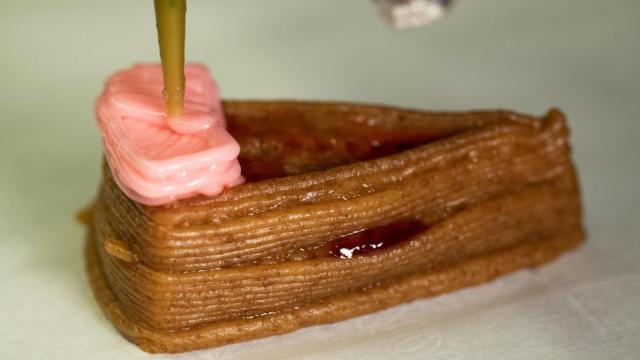 🔴Bilim insanları bir cheesecake’i 3D yazıcıda basmayı başardı.
 #cheesecake #kek #fıstıkezmesi #nutella #bilim #3d #cake #columbiauniversity #çilek #kektarifleri #tatlıtarifleri #mutfak #lezzet #haber #şef #gıda #yiyecek #yemek #tatlı #tatlılar #gurme #restaurant
