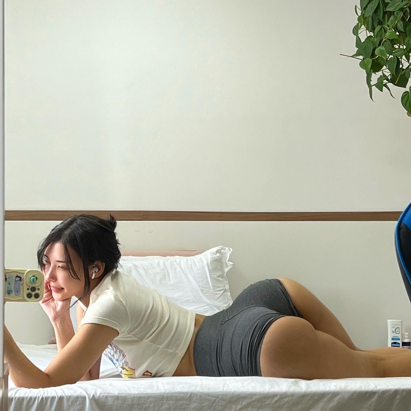 TW Pornstars - Juju 🍓. Twitter. 1 RT = 1 booty smack 🫡. 8:19 PM - 24 Mar  2023