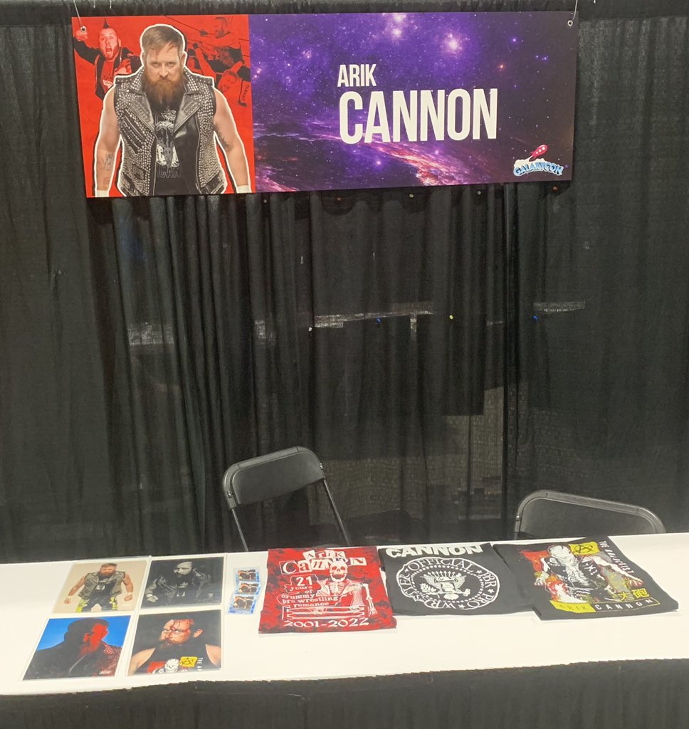 ❗️ #GalaxyConRichmond ❗️

Stop by and say Hello!
Bring me an ice cold beer. 🍻

Exhibit Hall A • Booth 843
- Photo-Ops, T-Shirts, Signed Photos, Trading Cards, and much more.

#GalaxyCon #GalaxyConLive