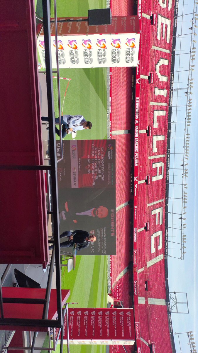 stg1674's tweet photo. #sportdatacampus ⚽📊💻❤️ https://t.co/LTHmMAKVsn
