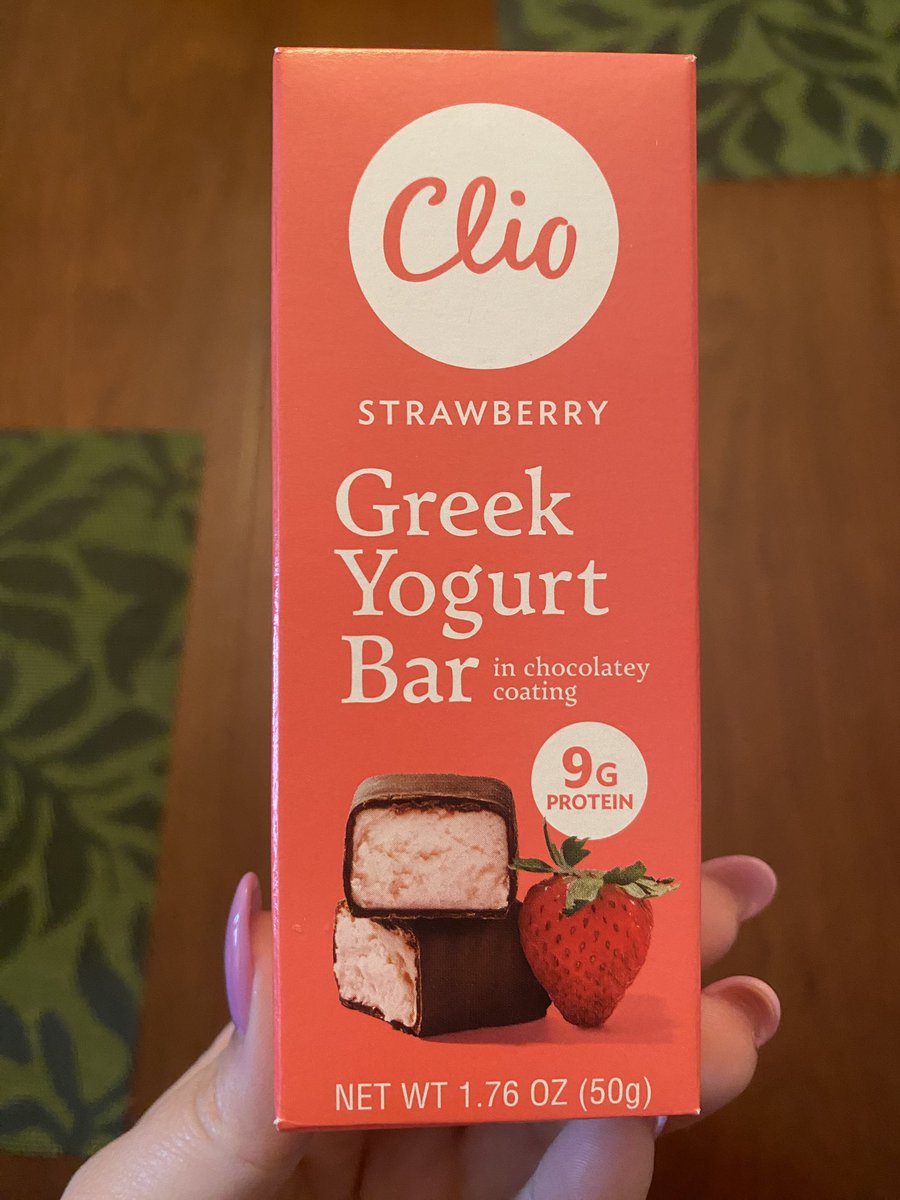 akenyon_'s tweet photo. Bought one of these @ClioSnacks. Bit into it and found mold 🤢 Disappointing 👎🏻 https://t.co/pyDtuAzO3N