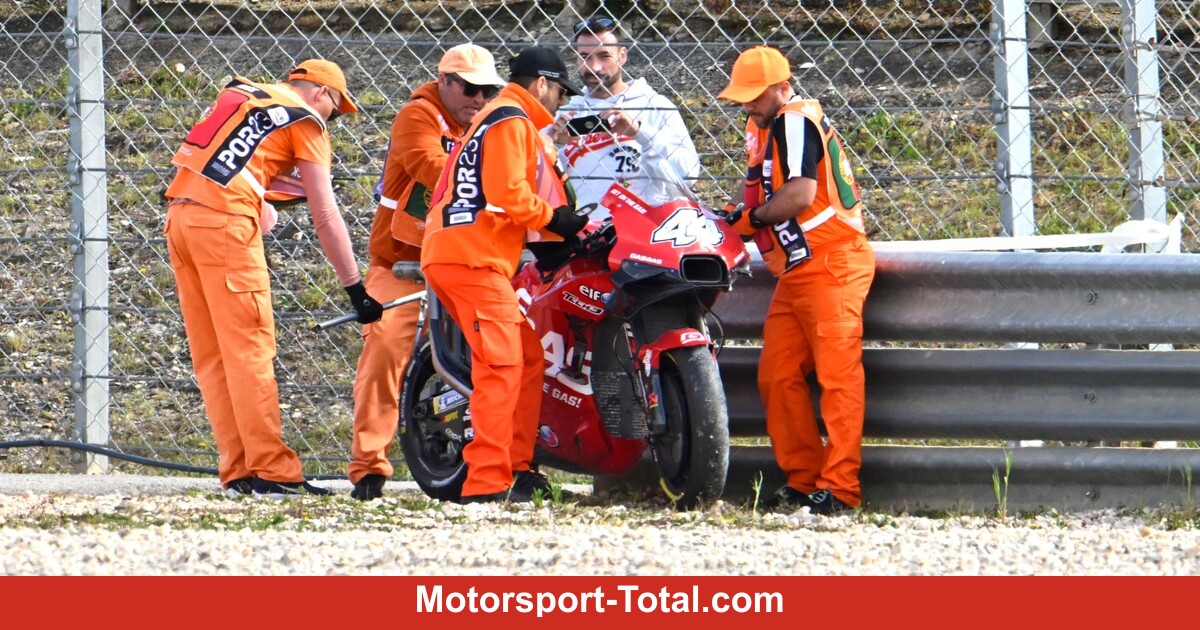 MST_Motorrad's tweet photo. Nach Sturz von Pol Espargaro: Fahrer kritisieren Sicherheit in Portimao #MotoGP #PortimaoGP !B https://t.co/lJrmUvIHlH https://t.co/hbK0af2QhF