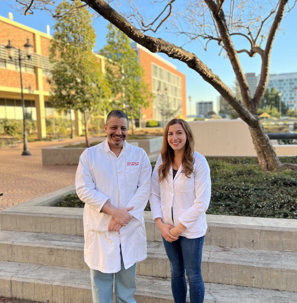 CoreLabUCLA's tweet photo. Congratulations @SaraSakowitz! Recipient of the $3K Viola Hyde Surgical Research Scholarship! As a @dgsomucla MS2 Sara will be studying certain (never studied before) factors and how they impact outcomes following solid organ transplantation! This will be BIG! #MedTwitter https://t.co/62MzOY3D9l