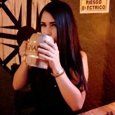 CGbetsii's tweet photo. #NuevaFotoDePerfil https://t.co/bVJ3XA04kp