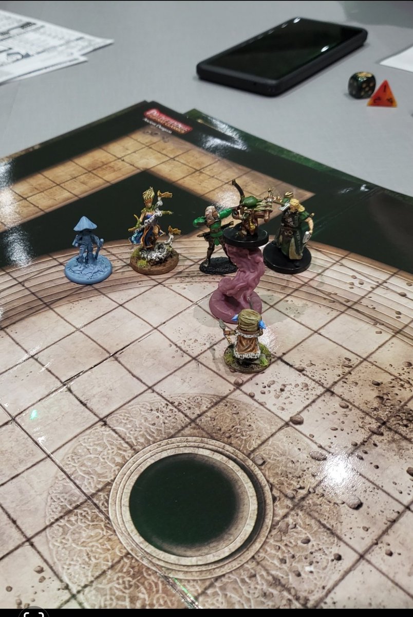 shellmoniz's tweet image. Rain in a Cloudy Day is going to save the day.  :)