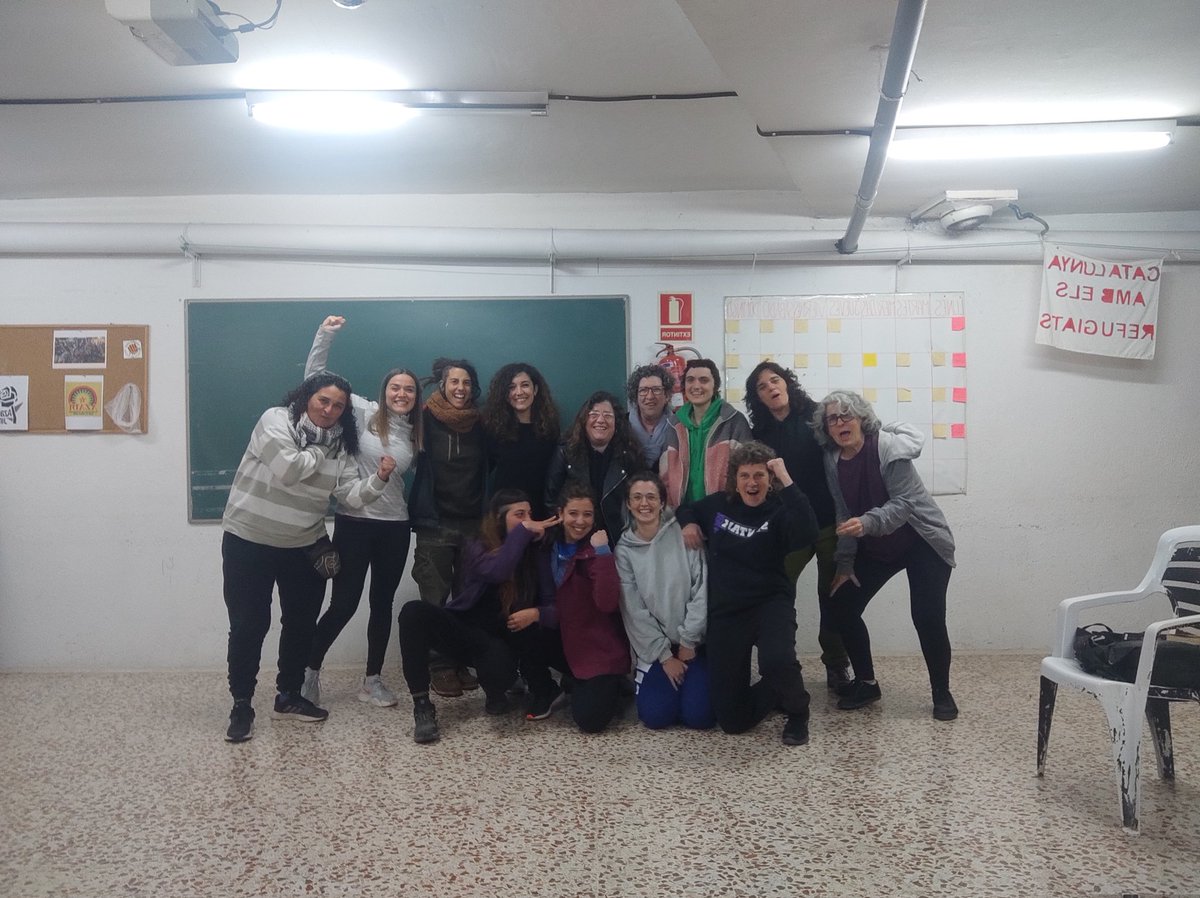 EspaiGramenet1's tweet photo. Taller autodefensa transfeminista al @EspaiGramenet1 amb Mireia Redondo. Empoderar-nos, fer xarxa i fer comunitat és bàsic!!
✊✊✊✊
, https://t.co/Onfcn9Uvwe