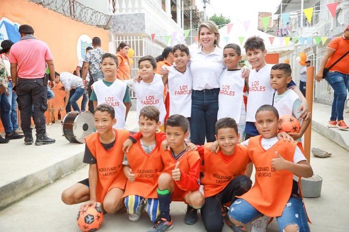 SantaMartaDTCH's tweet photo. ¡Hoy vamos a demostrar el CAMBIO que vivió Santa Marta en el 2022! 🙌🏻 Acompáñanos en la rendición de cuentas de la alcaldesa @VirnaJohnson, a las 4:00 pm para que conozcan todas las obras, proyectos y programas que se ejecutaron en el gobierno de #ElCambioEsImparable https://t.co/XAm0GqtpvL