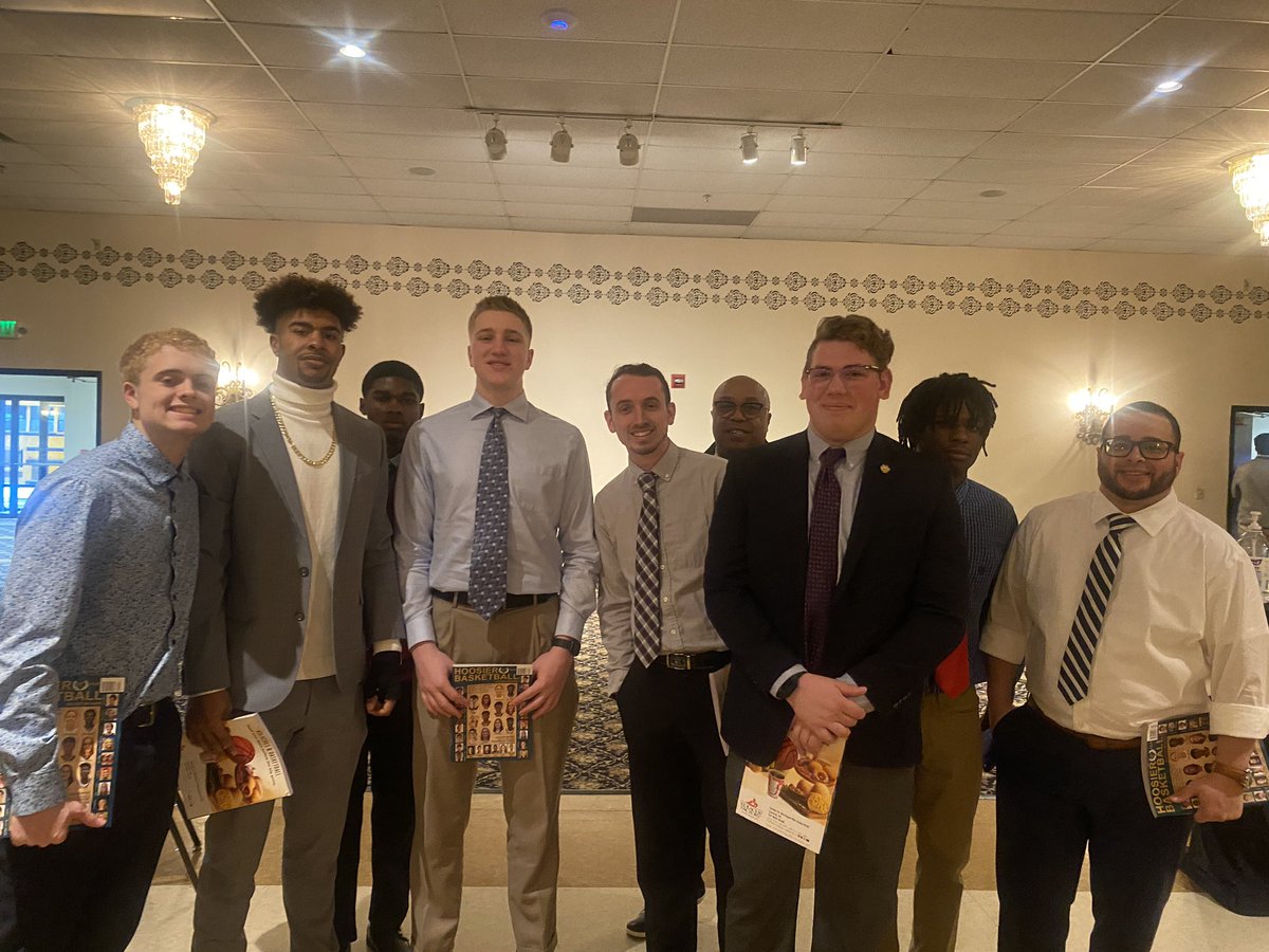 Kats_Principal's tweet image. Had a blast today celebrating these state finalist KATS!! #onwardkokomo