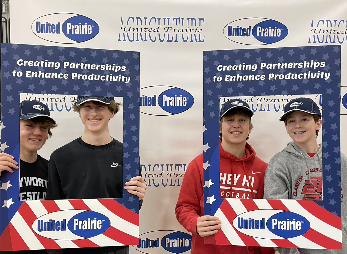 United_Prairie's tweet photo. Had a great day interacting with students at Heyworth High School and @heyworthffa . Thank you for letting us speak with student about UP and Ag in general! #FutureOfAg #InsideThePlant https://t.co/fk3zzDgp3Z