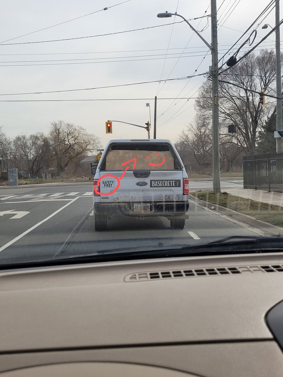thereal16482192's tweet photo. Always member pals #safetyfirst when driving...
Oh ands ams #backwindow #readableplate too...😜😜🤣🤣🤣 https://t.co/ojAOSllX5s