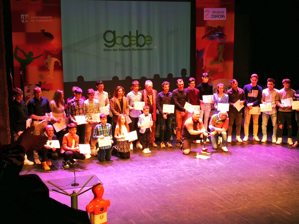 Okysonia's tweet photo. Club Atletismo Benavente #gadebe2022 https://t.co/Mezxx3bMDG