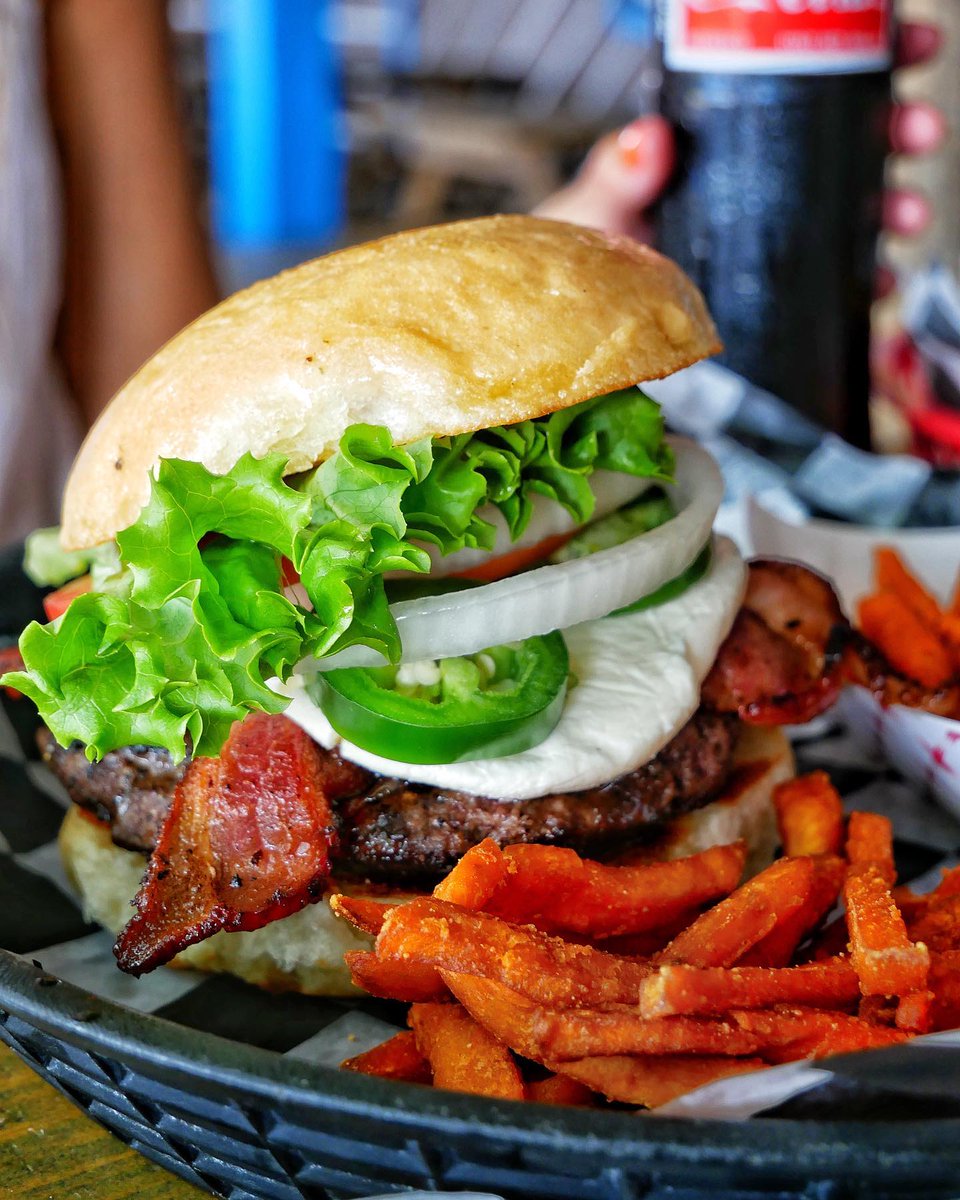 PadreIslandBurgerCompany tweet media