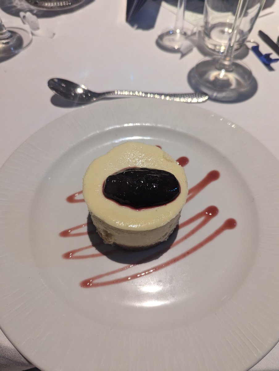 Pamela Chesterman 'Legally Brunette' tweet media