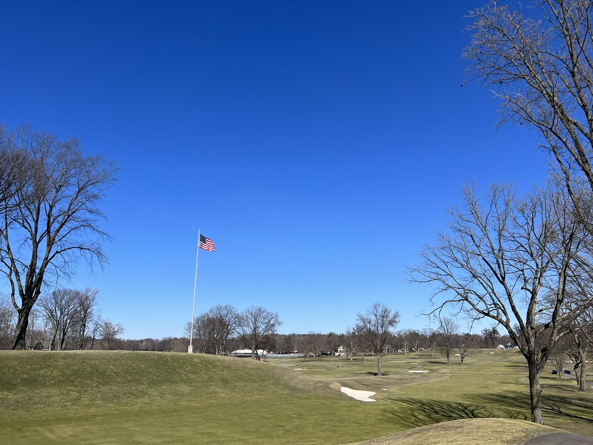 OakHill_Grounds's tweet photo. First week of spring brought warmer temps and sunshine! Big week of course clean up on the East and West. Great to have our seasonal staff back as well! 

Under 50 days till the #PGA Championship! 🏆⛳️

#BeTheBest
#SerElMejor https://t.co/cPEpfuEnNB