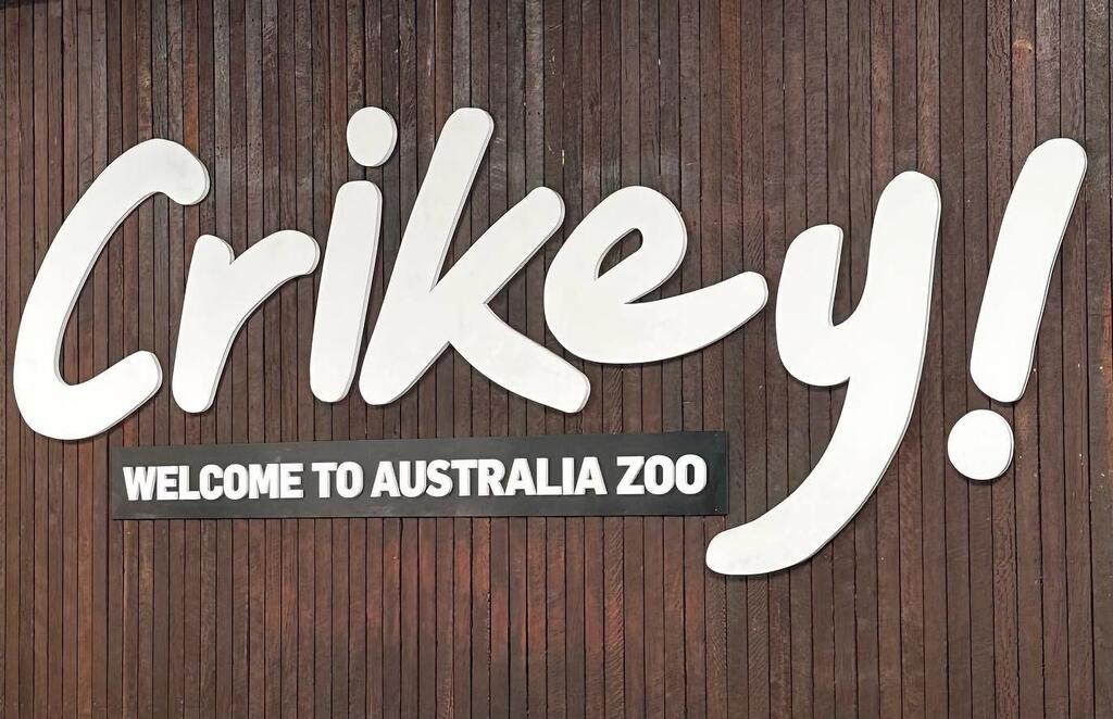 About one-hour north of Brisbane, Australia, is the “Steve Irwin” Australia Zoo. Folks will recall the famed “crocodile hunter” for his larger than life persona and his famous “crikey!” The zoo is packed with animals large and small including feed-able k… instagr.am/p/CqL3JggvUeS/