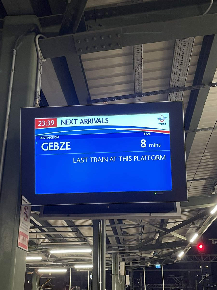 dnzatl's tweet photo. Cuma gecesi, Söğütlüçeşme’den geçen son tren 23:50’de.. Sebep @Marmaraytcdd @TCDD_Transport @UABakanligi ? 
İnsanlar sosyalleşmesin mi? https://t.co/jbe6KahW8m