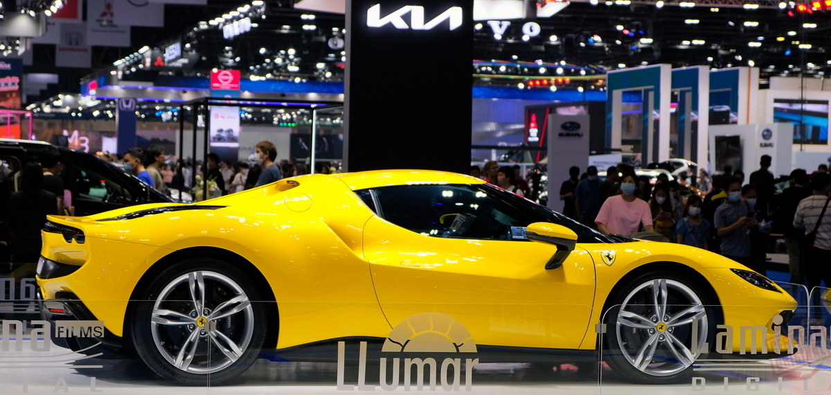 jpb_foto's tweet image. #Ferrari at @BKKMotorshow #llumar #lamina #car