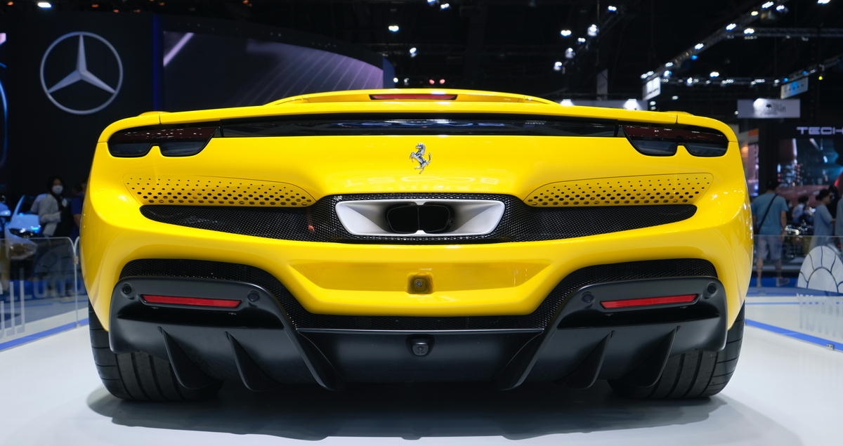 jpb_foto's tweet image. #Ferrari at @BKKMotorshow #llumar #lamina #car