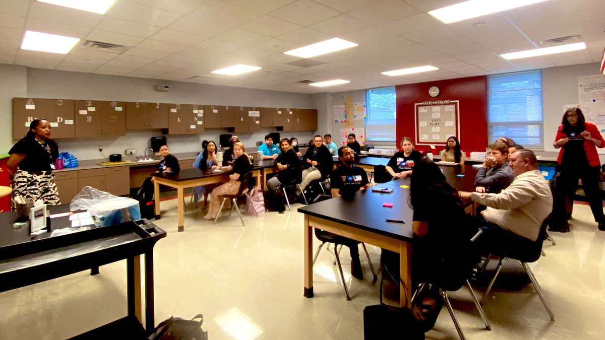 DianaGarciaLum's tweet image. Thank you at @TTUEducation for trusting us with your student teachers and thank you @KENNEDYesHISD for hosting! We appreciate the partnership!  #techteach #FutureHISDteachers