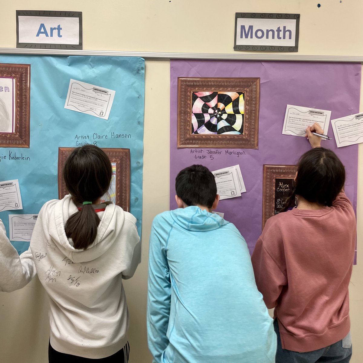 District 90 students  encourage and uplift each other! Writing 'fan letters' to our peers promotes a collaborative community. 

#D90Learns #D90Art #YouthArtMonth