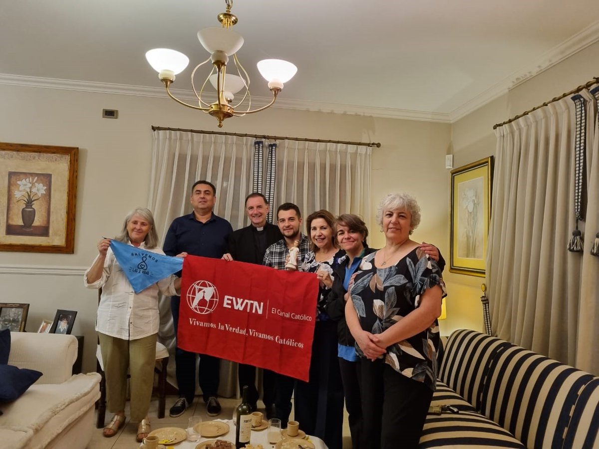EWTNamis's tweet photo. Visita de Ximena Izquierdo, gerente de Amigos Misioneros de EWTN a Mendoza, Argentina. https://t.co/d8NMV1uPFt