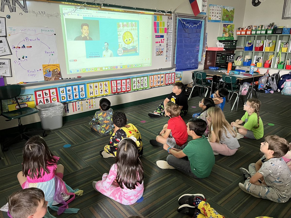 Thank you <a href="/PolkaDotsTeach/">Nicole Williams 🐾📚</a> for the great idea! We loved watching <a href="/peteoswaldart/">Pete Oswald</a> read aloud The Smart Cookie on this rainy Friday! <a href="/WSESWildcats/">WSES Elem School</a> #funfriday