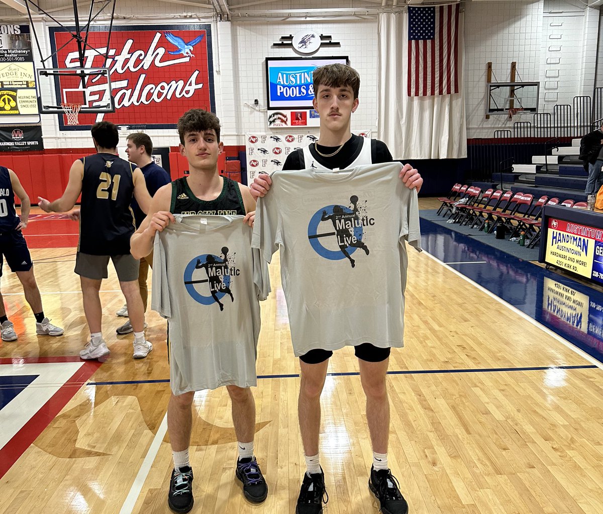 Austin Malutic (@austin_malutic) on Twitter photo Player of games for 9:00.
Struthers - Nick DelGratta
Ursuline - Vinny Flauto
DelGratta finishes with 40 points. <a href="/Malutic_Live/">Malutic Live</a> Player of games for 9:00.
Struthers - Nick DelGratta
Ursuline - Vinny Flauto
DelGratta finishes with 40 points. <a href="/Malutic_Live/">Malutic Live</a>