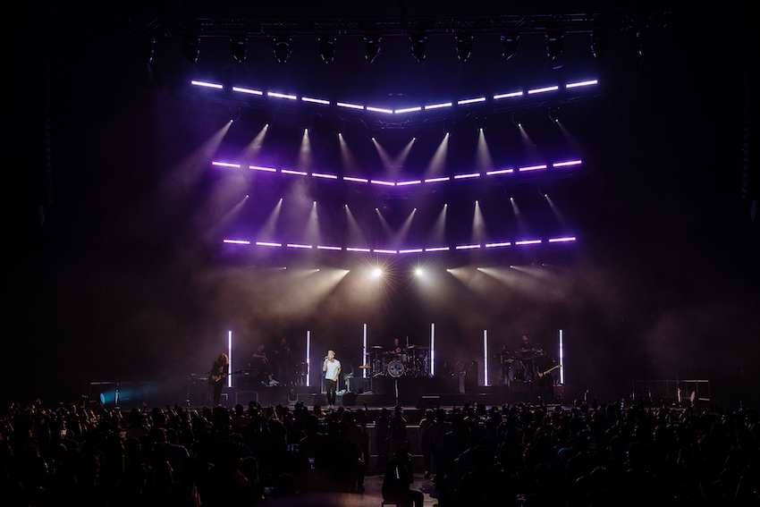 acme_lighting's tweet photo. At IMPACT Arena, Bangkok on 3 March, Let’s see 48 #pixellineip echoing the beautiful melodies from pop-rock band One Republic.
Credits: Lighting Vendor: LightSource Co.,Ltd
Photo by LightSource Co.,Ltd
#OneRepublic #stagelighting #lightingdesign #livegig #liveperformance #acme https://t.co/FAmD196fH9