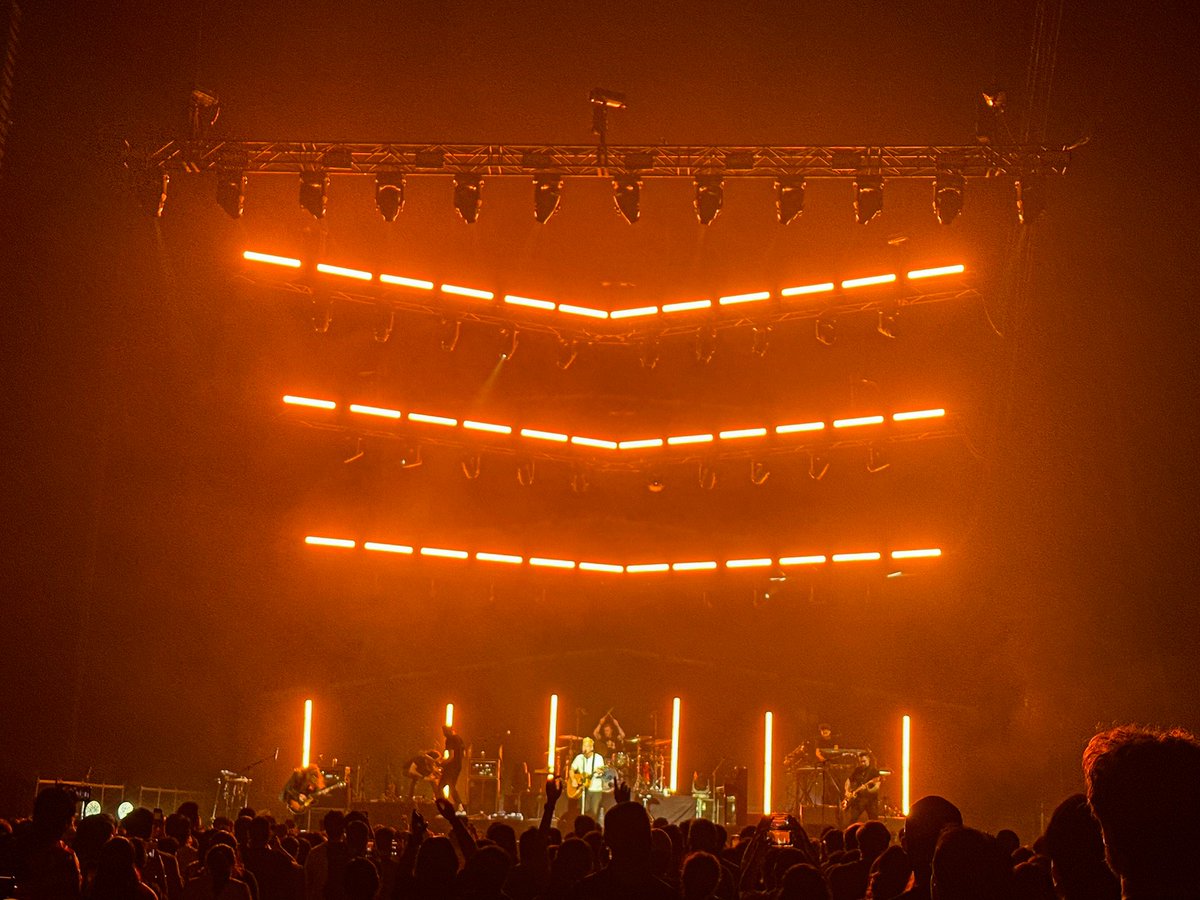 acme_lighting's tweet photo. At IMPACT Arena, Bangkok on 3 March, Let’s see 48 #pixellineip echoing the beautiful melodies from pop-rock band One Republic.
Credits: Lighting Vendor: LightSource Co.,Ltd
Photo by LightSource Co.,Ltd
#OneRepublic #stagelighting #lightingdesign #livegig #liveperformance #acme https://t.co/FAmD196fH9