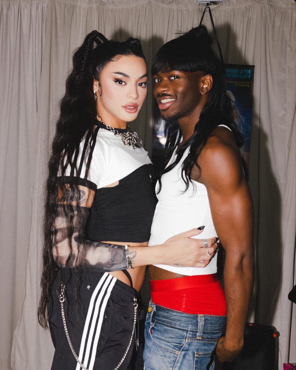 pabllovittar's tweet photo. // @LilNasX Love u 🖤⛓️ https://t.co/lopjPaxSfW