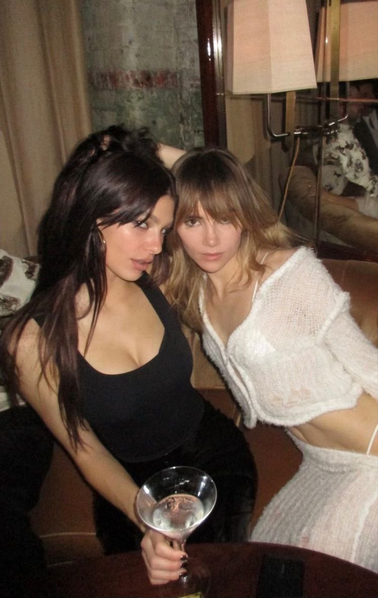 prettyphoebee's tweet photo. karen and camila forever 

#DaisyJonesAndTheSix https://t.co/2e4p896EXB
