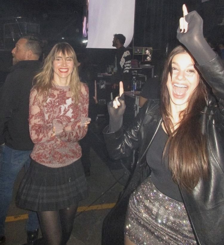 prettyphoebee's tweet photo. karen and camila forever 

#DaisyJonesAndTheSix https://t.co/2e4p896EXB