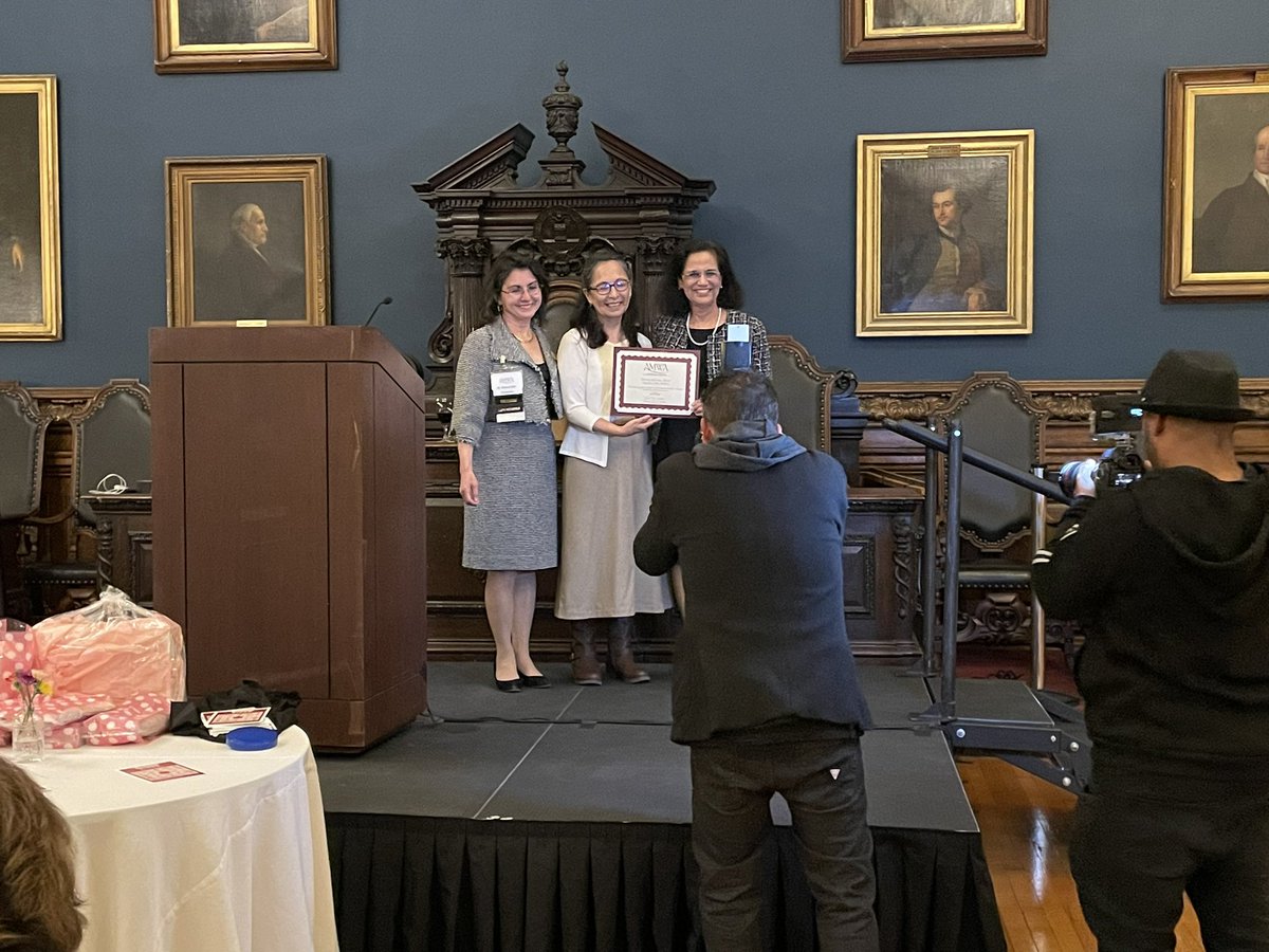 CGRothMDMS's tweet photo. @anamarialopezmd introducing @vijaymrao the American Medical Women’s Association Local Hero Awardee! @TJUHospital @JeffersonUniv @JeffersonRads https://t.co/fDEUbgGghd