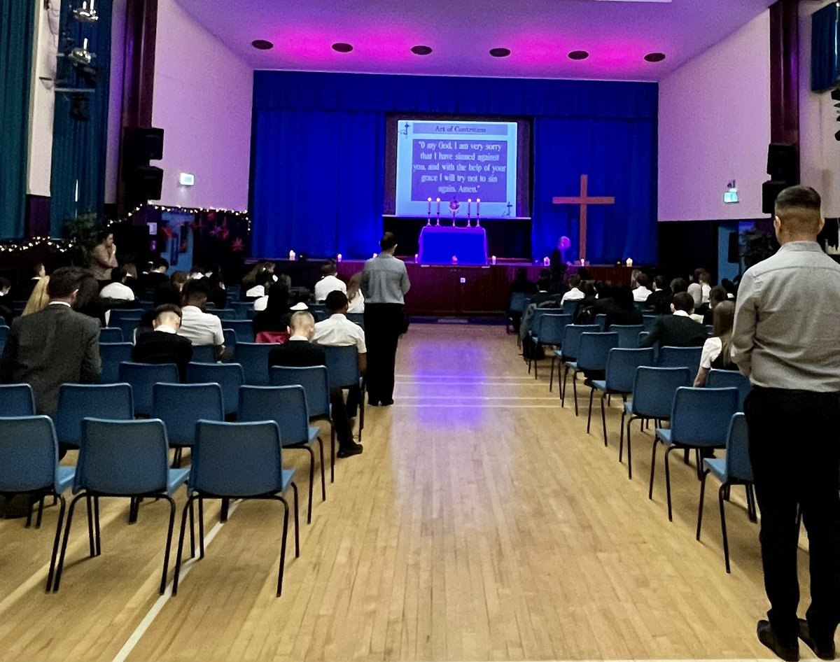 Our afternoon of Eucharistic Adoration and Confession was the perfect way to draw Faithful Friday to a close. Thank you to our fantastic chaplain, Fr David, for his continued support and commitment to our young people and community. #PrayFastGive